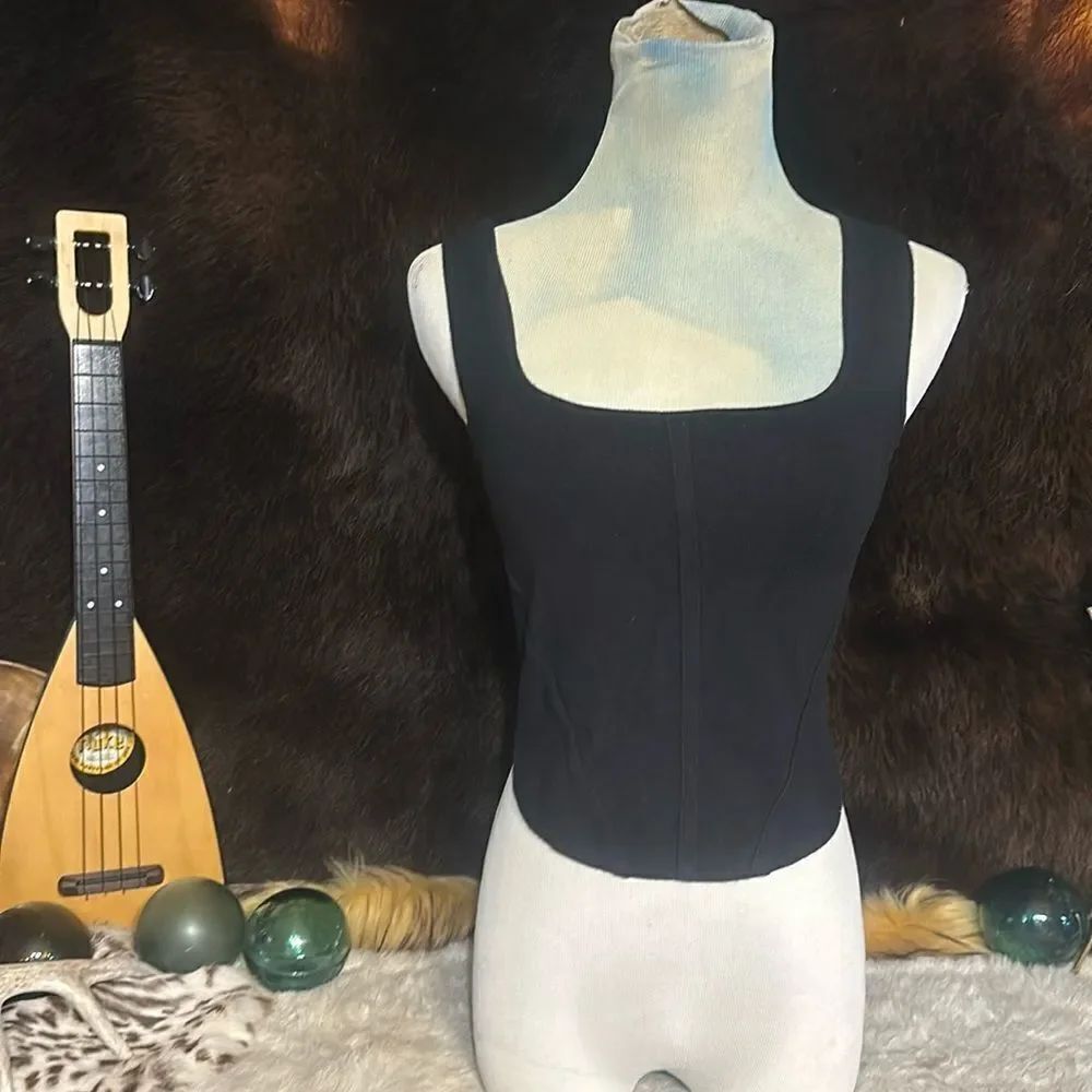 House of Harlow, 1960 top S (6024A)